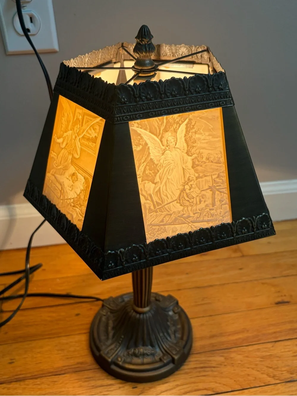 Vintage Lithophane Panel Table Lamp Cherub Angel Art Nouveau Victorian Revival